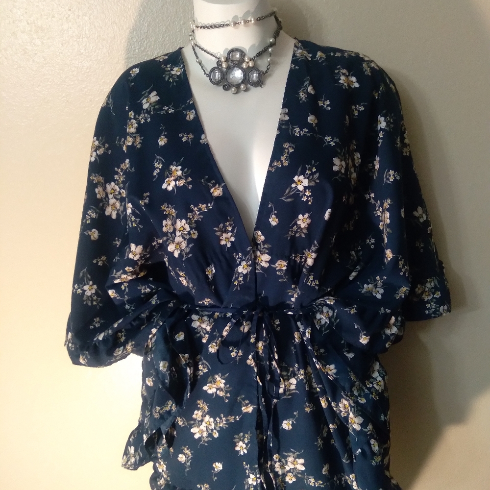 Stunning floral top/cover up